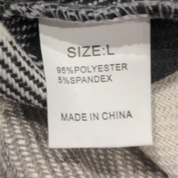 Tracie's Plaid Shacket with Pockets in White and Gray size Large - Picture 6 of 6